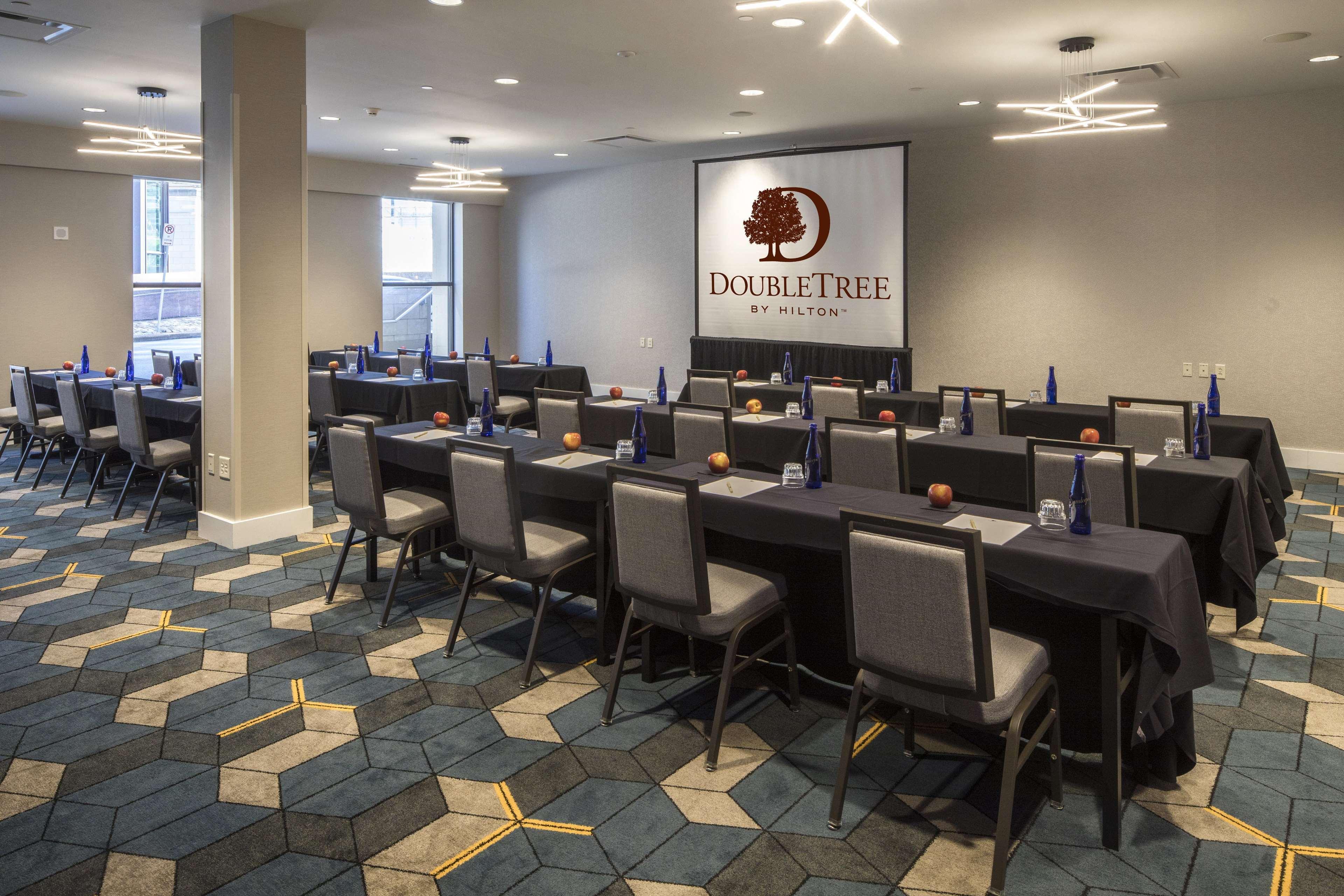 Doubletree By Hilton Hotel & Suites Pittsburgh Downtown Esterno foto