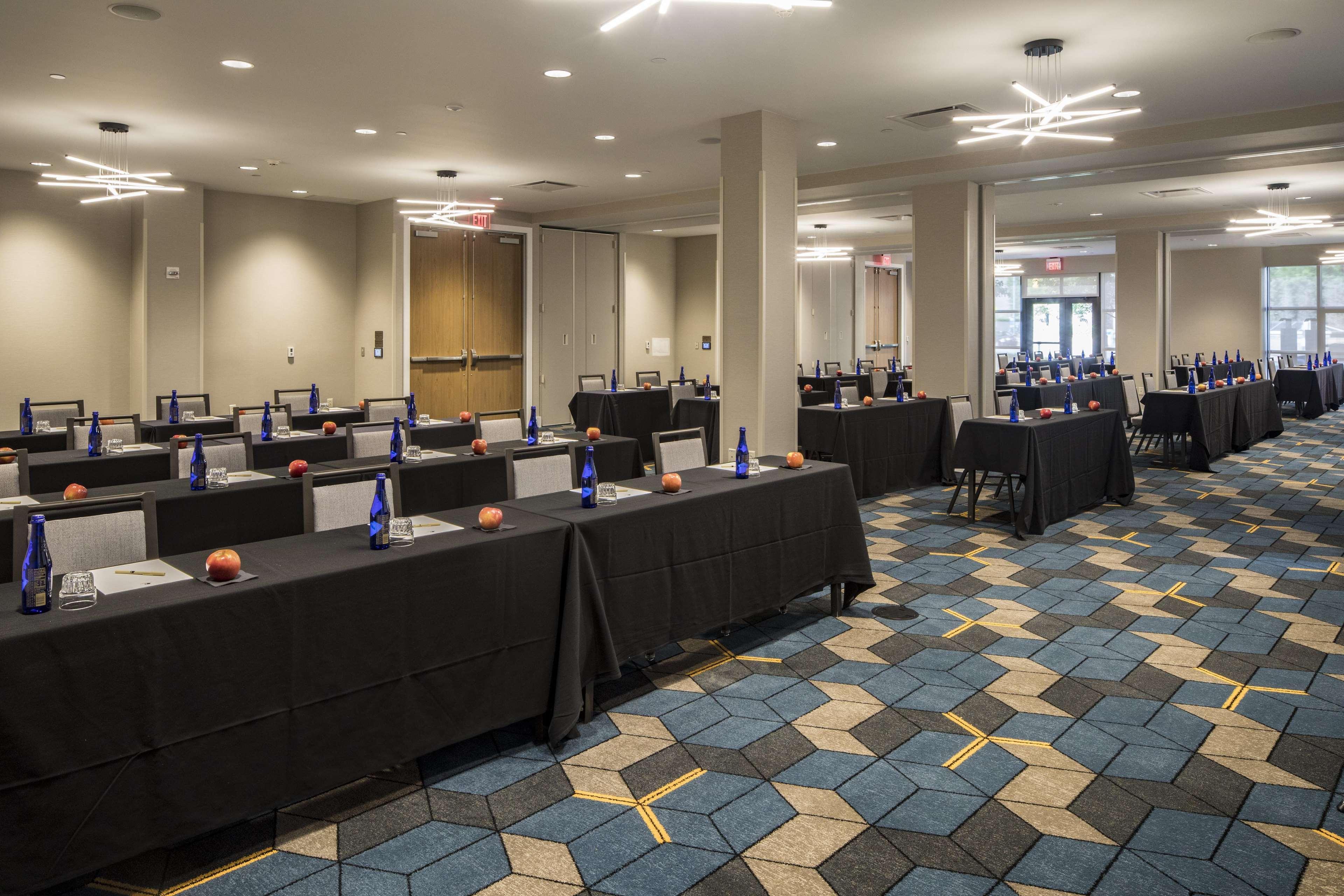 Doubletree By Hilton Hotel & Suites Pittsburgh Downtown Esterno foto