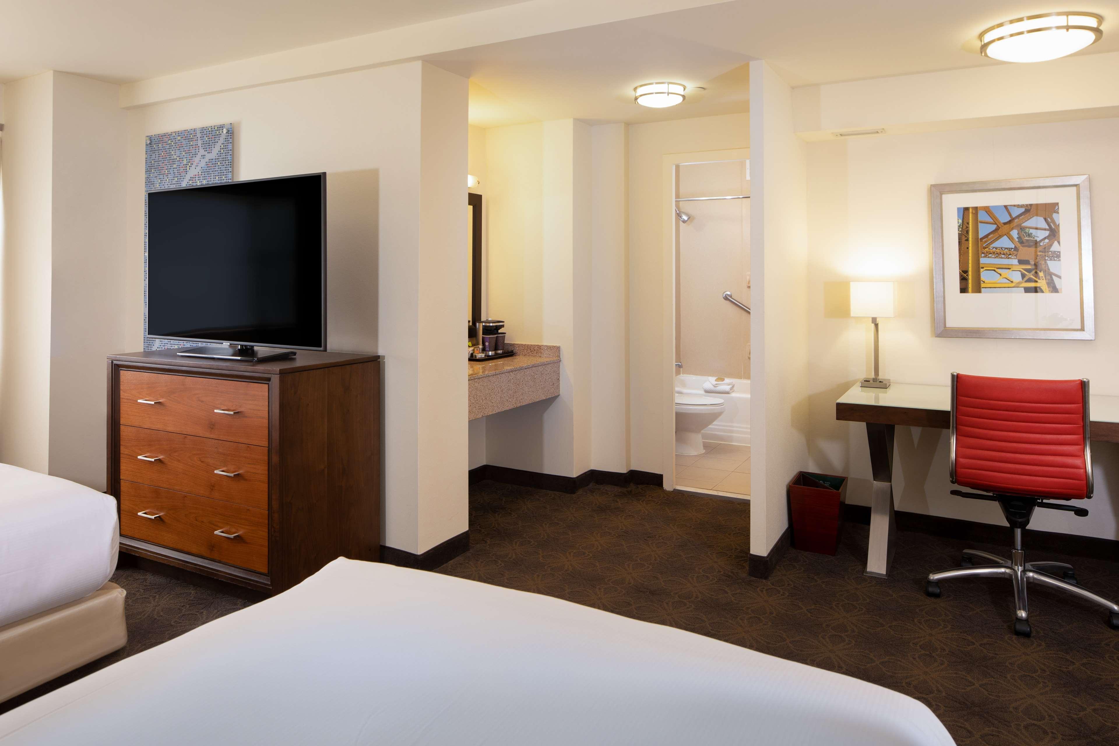 Doubletree By Hilton Hotel & Suites Pittsburgh Downtown Esterno foto