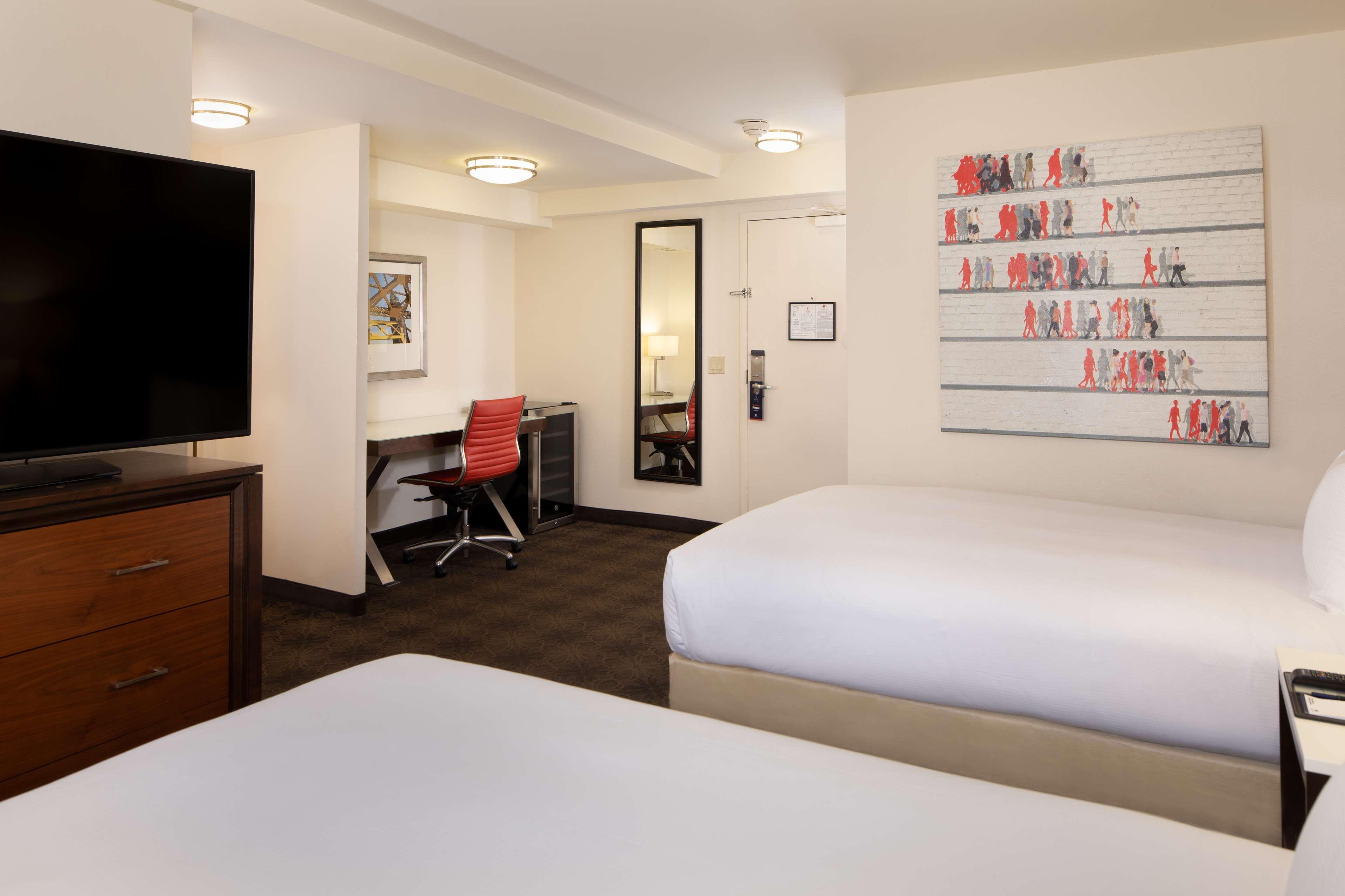 Doubletree By Hilton Hotel & Suites Pittsburgh Downtown Esterno foto