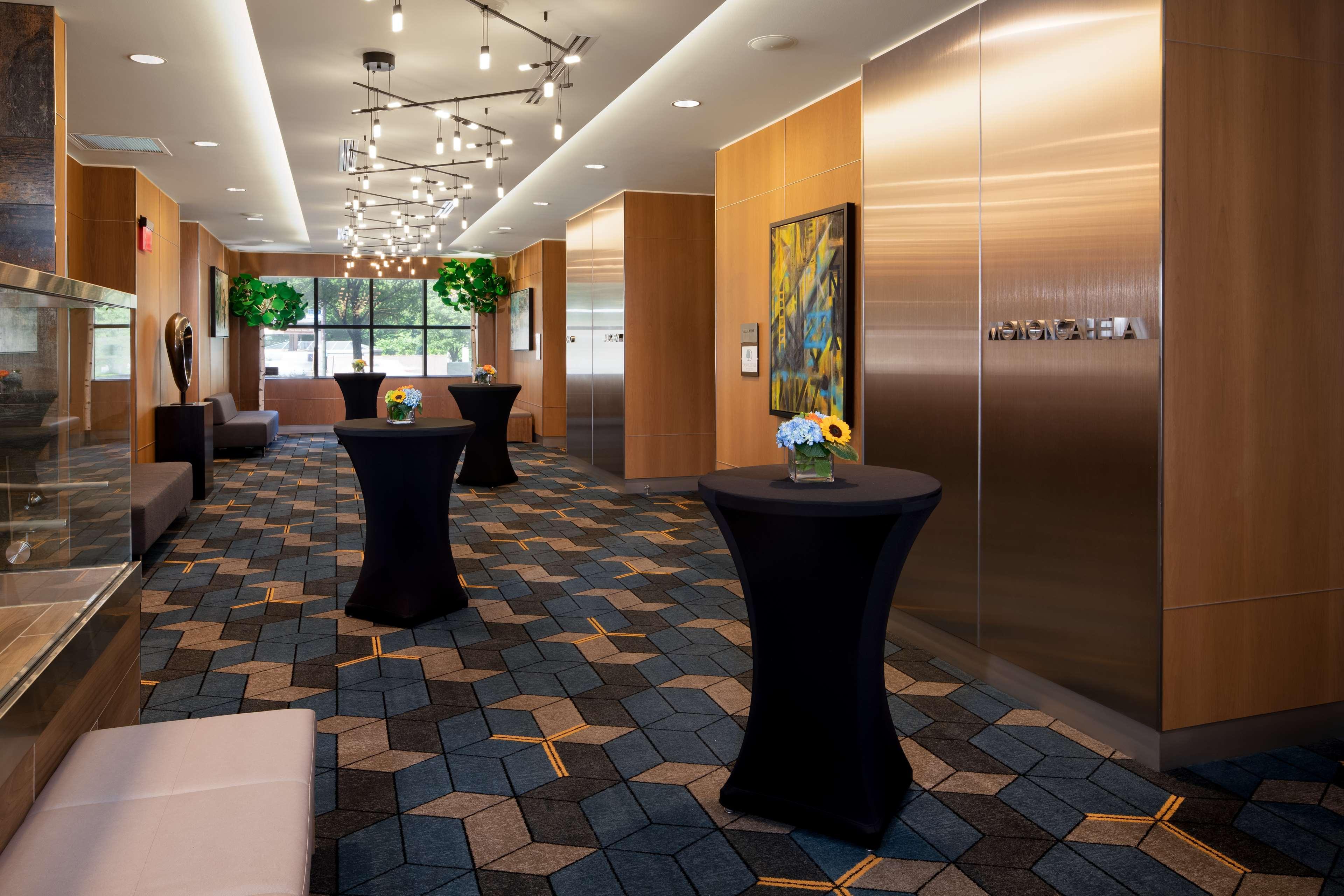 Doubletree By Hilton Hotel & Suites Pittsburgh Downtown Esterno foto