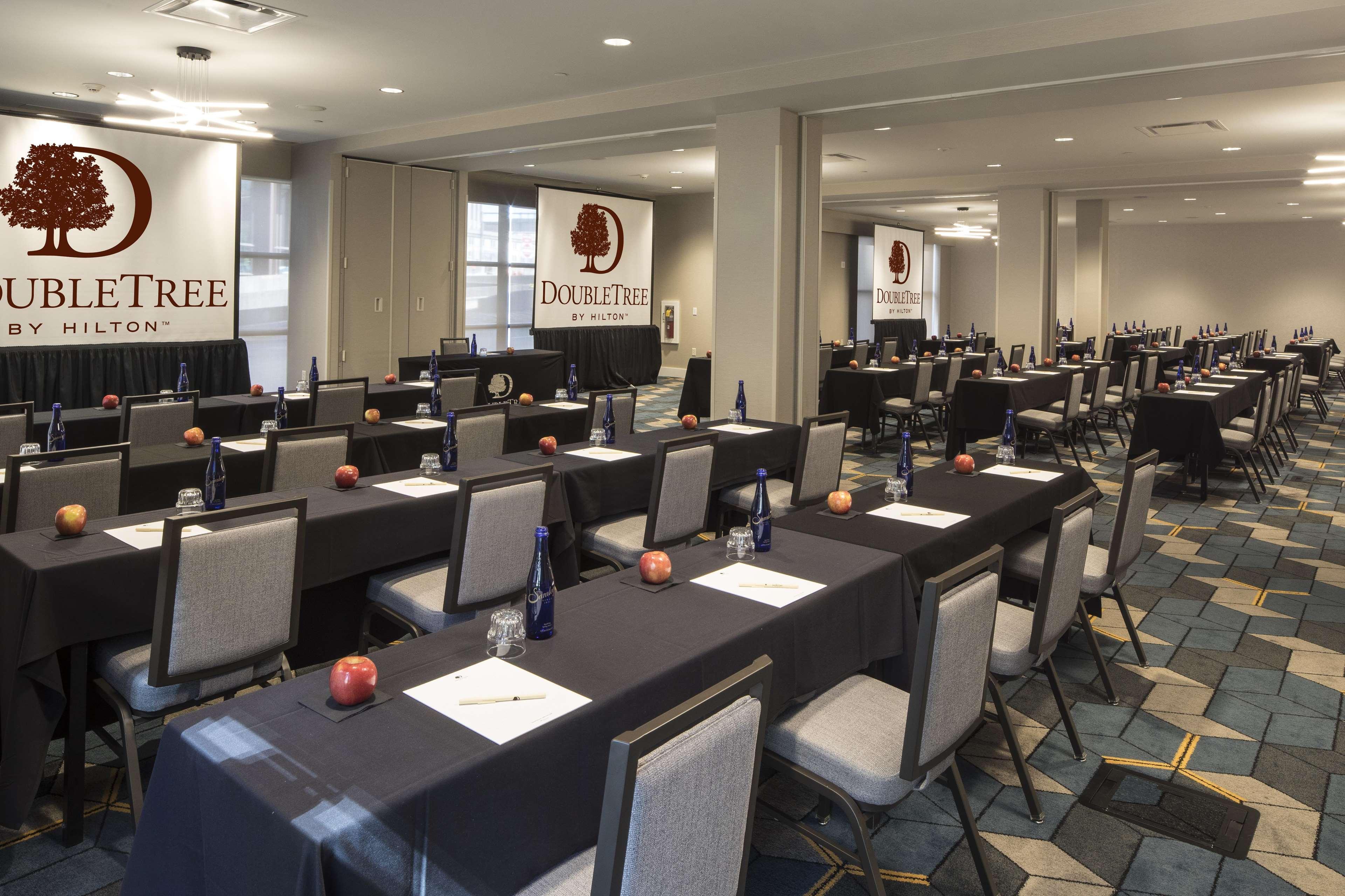Doubletree By Hilton Hotel & Suites Pittsburgh Downtown Esterno foto