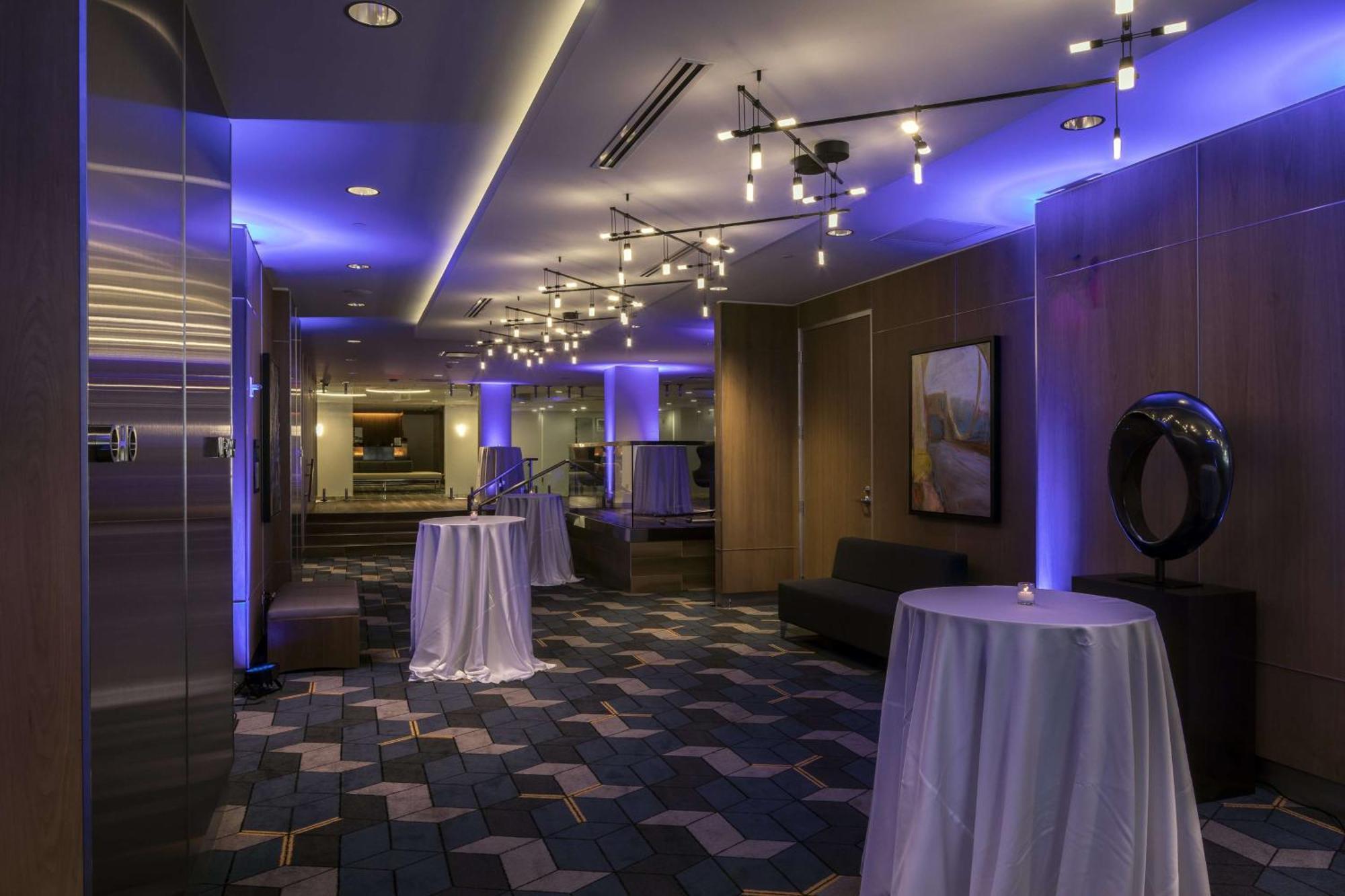 Doubletree By Hilton Hotel & Suites Pittsburgh Downtown Esterno foto
