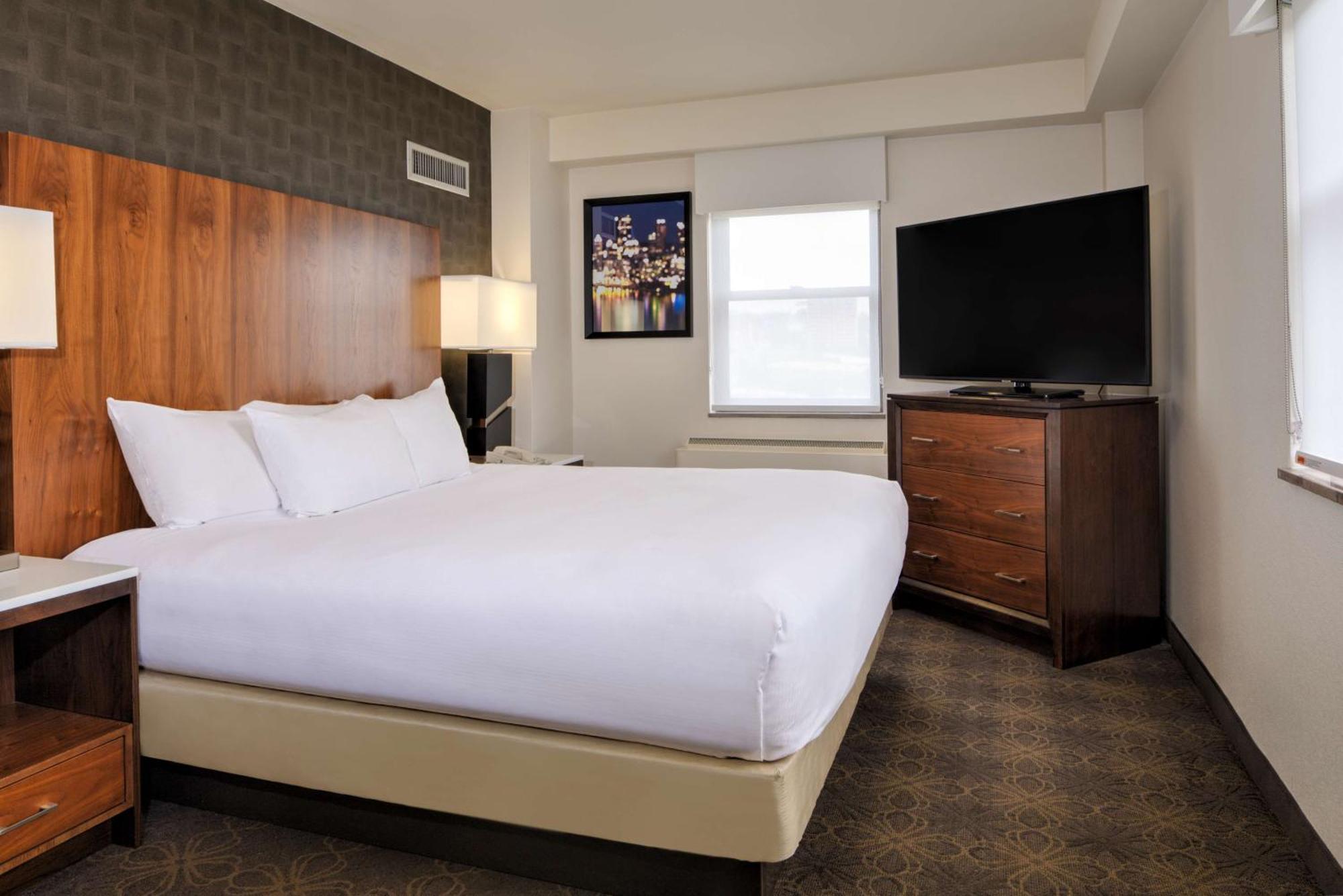 Doubletree By Hilton Hotel & Suites Pittsburgh Downtown Esterno foto